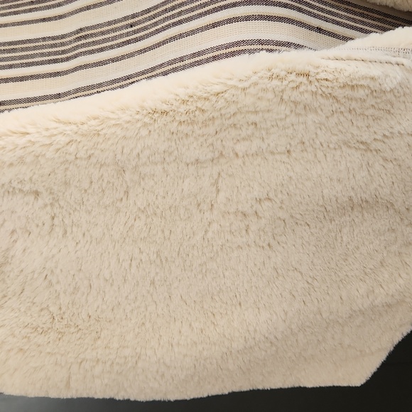 Sueded Faux Fur Lined Vest - Picture 8 of 10